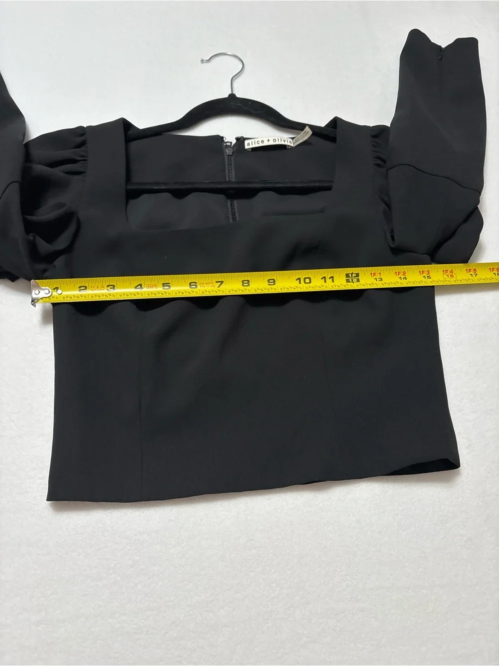 Alice + Olivia Rach Puff Sleeve Black Structured Neckline Top size 4